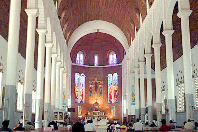 Cathédrale Saints Pierre et Paul – Bafoussam